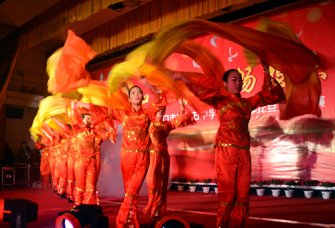 悠悠学府庆元旦 莘莘学子绎青春