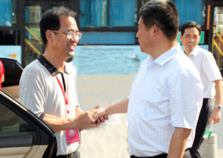 副市长柯昌军来我校检查开学工作