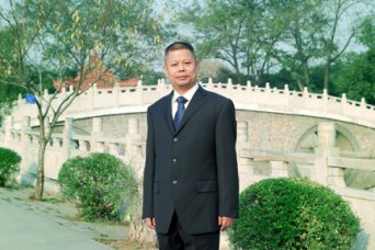 董云飞(语文教研组)