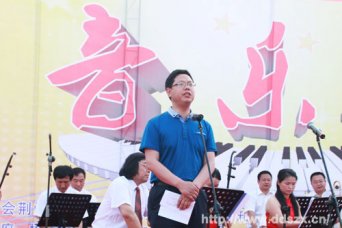 “高雅艺术进校园”走进掇刀石中学